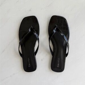 Calvin Klein Black Croc-Embossed Square-Toe Thong Sandals